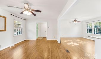 3420 Woodleaf Rd, Charlotte, NC 28205