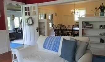 79 Green Ln, Jamestown, RI 02835