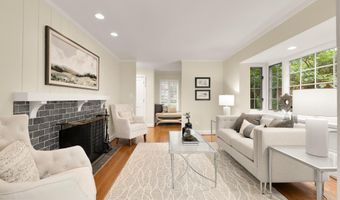 811 26TH Pl S, Arlington, VA 22202