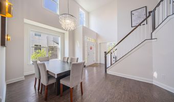 3081 N Spurway Dr, Ann Arbor, MI 48105