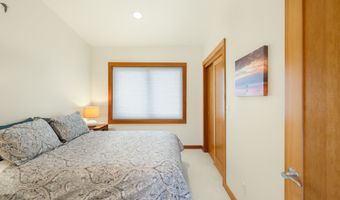 1950 BEACH LOOP Dr, Bandon, OR 97411