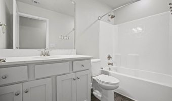 6236 Emerald Lake Dr, Biloxi, MS 39532