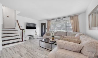 201 Maiden Ln, Bergenfield, NJ 07621