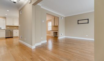 9 S Ridge Ave, Arlington Heights, IL 60005