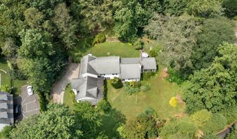 76 Deepwood Rd, Darien, CT 06820