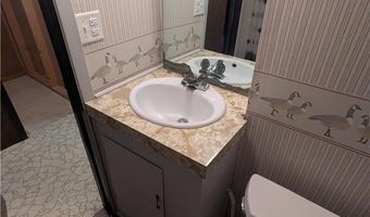 1608 Plainview Ln, Albert Lea, MN 56007