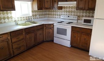 237 245 F St, Hawthorne, NV 89415