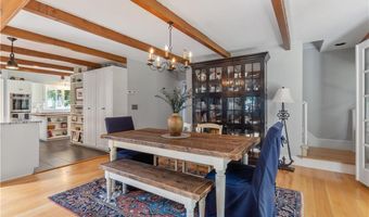 30 Middle Rd, East Greenwich, RI 02818