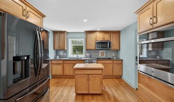 1006 King Rd, Cheshire, CT 06410