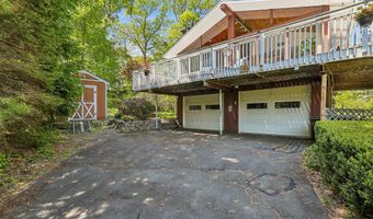 4 Alan Rd, Danbury, CT 06810