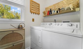 9 WOODFIELD Ln, Allentown, NJ 08501