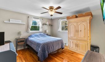 26 Algerine St, Berkley, MA 02779