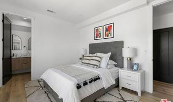 542 N Serrano Ave, Los Angeles, CA 90004