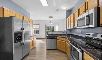 6524 154th St W 107, Apple Valley, MN 55124