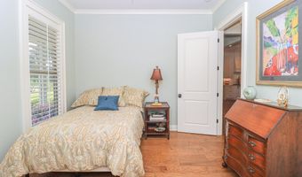 170 Fallen Oak Dr, Brandon, MS 39047