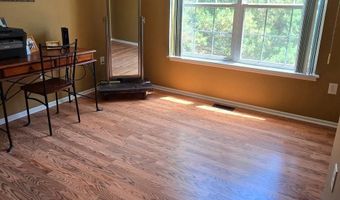 60 CHEROKEE Dr, Absecon, NJ 08205