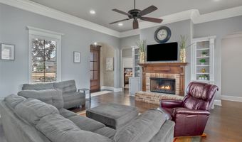 106 Pear Tree Ln, Benton, LA 71006