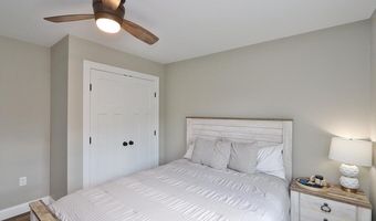 19 Virginia Ln, Bangor, ME 04401