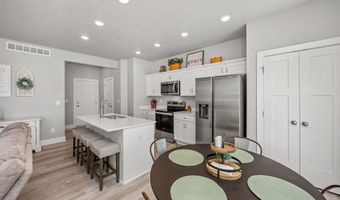 2226 Chan Dr, Adel, IA 50003