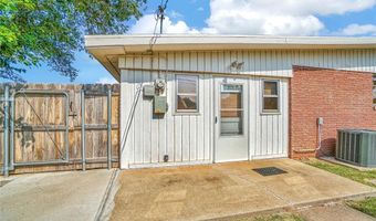 1909 N Flamingo Ln, Altus, OK 73521