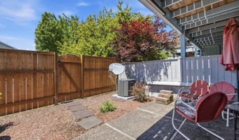 3335 JACKSON St 10, Albany, OR 97322