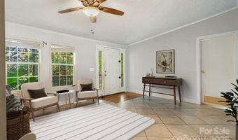 35 Evelyn Acres Dr, Asheville, NC 28806