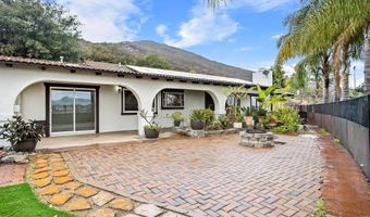728 Rainbow Hills Rd, Fallbrook, CA 92028