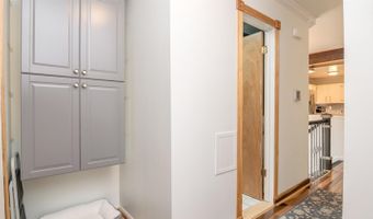 406 Manor Dr, Ann Arbor, MI 48105