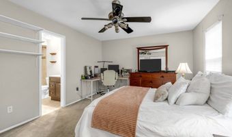 223 Perth Hill Ct, Aberdeen Twp., NJ 07747