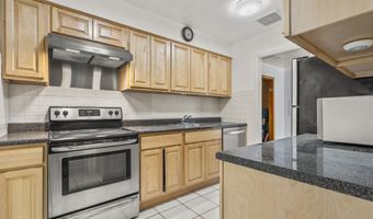 37 Tarinelli Cir, Bridgeport, CT 06606