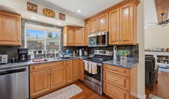 409 Mayfair Dr, Ballwin, MO 63011