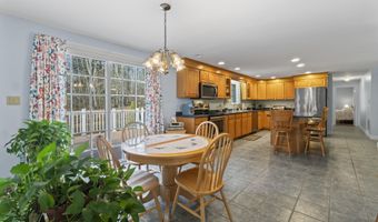 126 Carpenter Hill Rd, Alfred, ME 04002