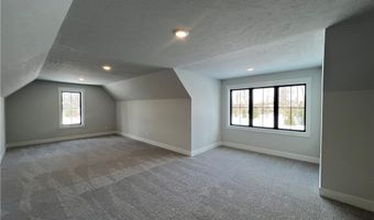 275 Glengarry Dr, Aurora, OH 44202