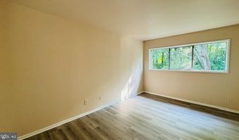 4957 AMERICANA Dr 106, Annandale, VA 22003