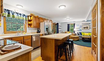 40 Pheasant Run Rd, Belgrade, ME 04917