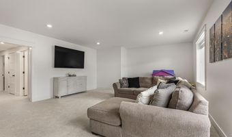 6482 Crown Cres, Ammon, ID 83406