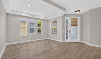 5508 GOLDEN ISLES Dr, Apollo Beach, FL 33572