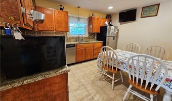 461 River Rd, Lincoln, RI 02865