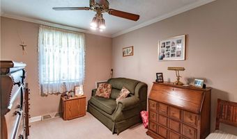 905 Roosevelt Ave, Aliquippa, PA 15001