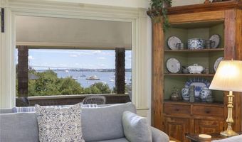 28 Newport St, Jamestown, RI 02835