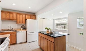 1811 MAPLEWOOD Dr, Orlando, FL 32803