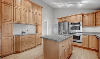 23 Loeffler Rd, Bloomfield, CT 06002