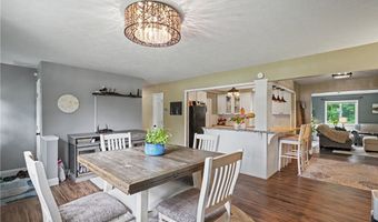 1223 Aurora Hill Dr, Aurora, OH 44202