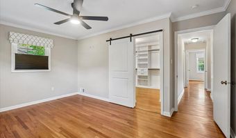 3831 N VERNON St N, Arlington, VA 22207