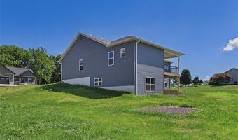 126 Woodland Hills Ct, Alton, IL 62002