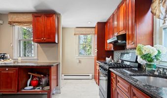 118 Grant Ave, Albertson, NY 11507