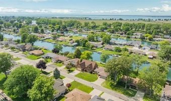 7236 Bluebill St, Algonac, MI 48001