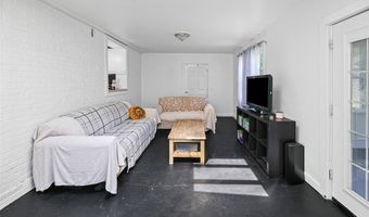 706 Grove St, Alton, IL 62002