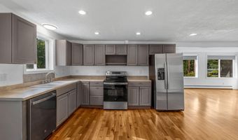 146 Chicoine Ave, Auburn, ME 04210