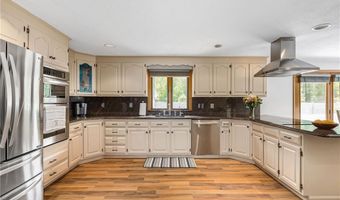 101 Nancy Ln, Burrillville, RI 02830